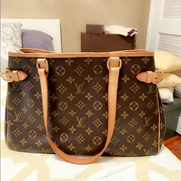 Louis Vuitton Handbags - Trade with my new posh friend Authentic Louis Vuitton Batignolles
